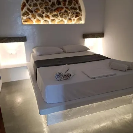 Апартаменты Traditional House Under The Castle Astypalaia